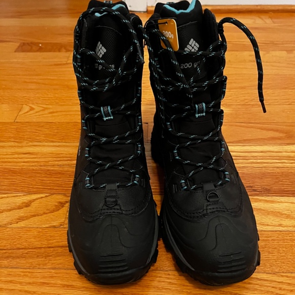 NWT Columbia Women’s Snow Boots - Picture 4 of 6